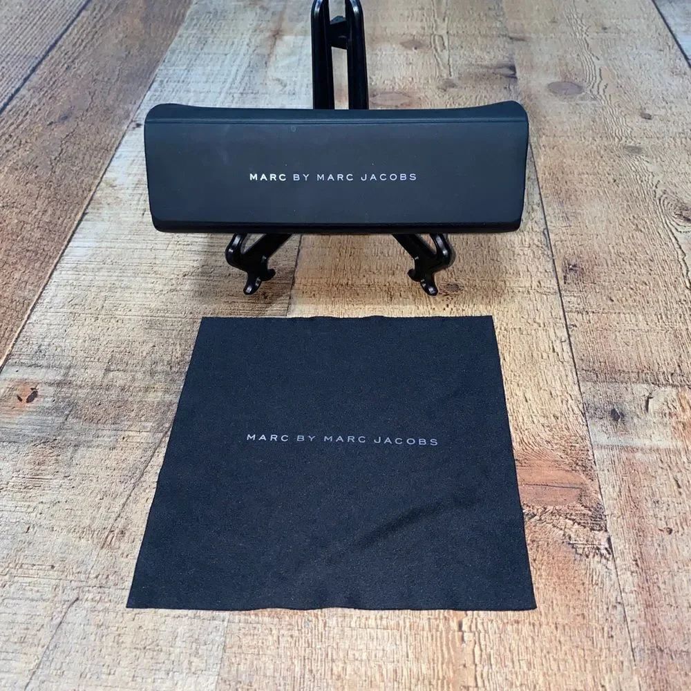Marc by Marc Jacobs Black Hard Shell Sunglasses or Glasses Case With Dust Cloth